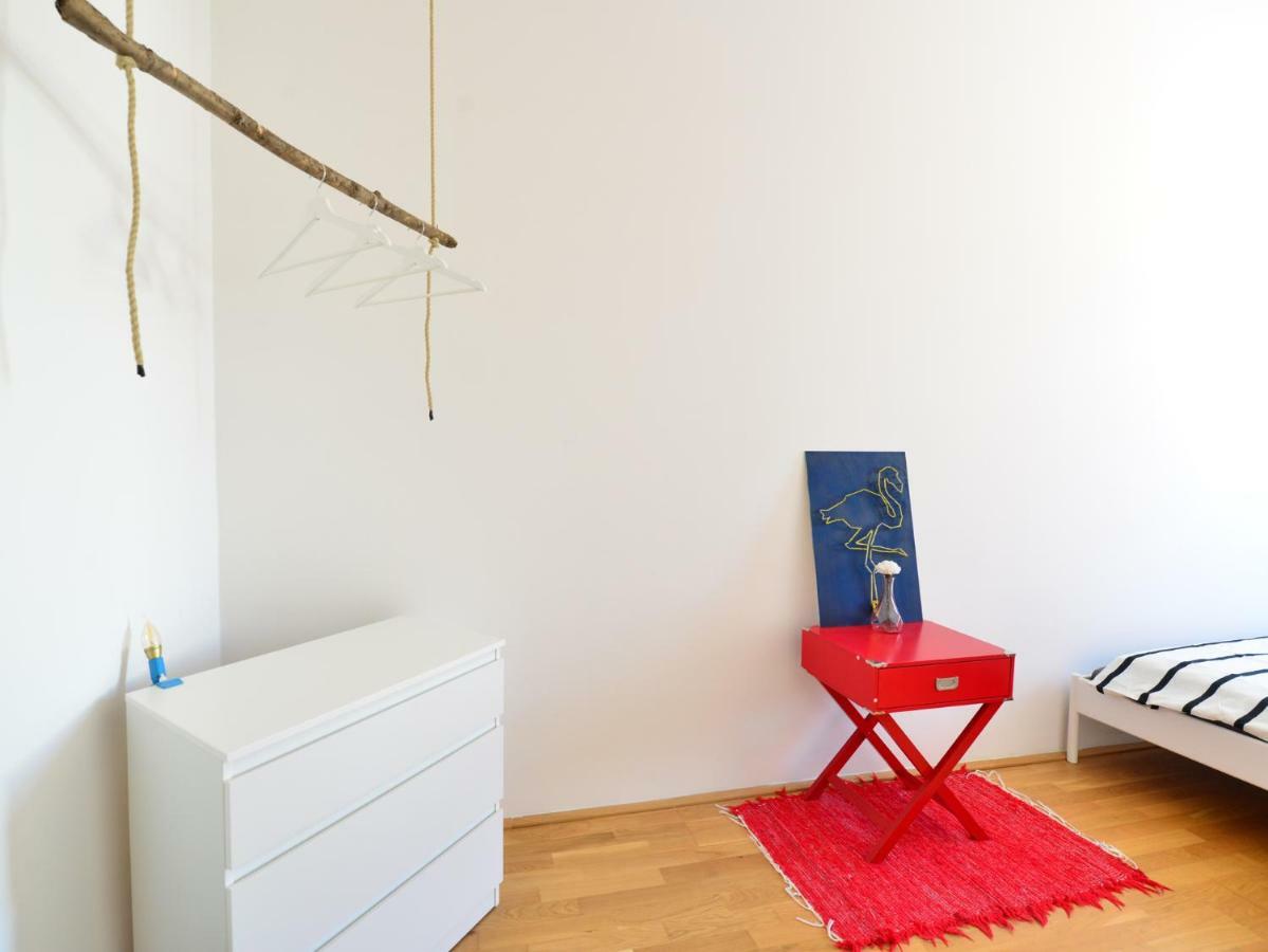 2 Bedrooms @ The U3 Subway Wien Exterior foto