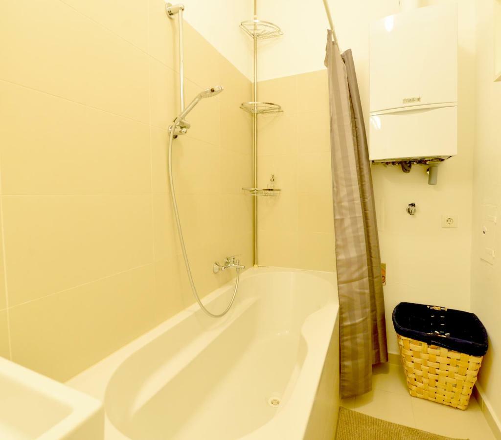 2 Bedrooms @ The U3 Subway Wien Exterior foto